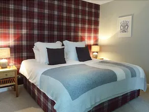 Lodge - Image 2