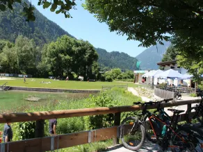 Appartement adapté aux familles avec jardin | Vue montagne | Avec animaux autorisés - Image 4