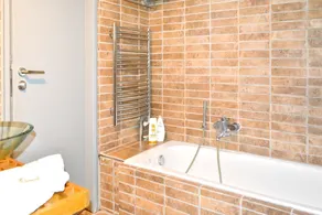 Holiday Home 28th October 34 - Image 3