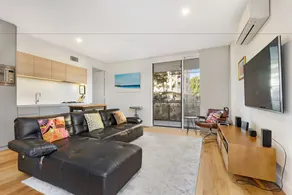 Surry Hills Modern Apartment 7 Bedford - Image 5