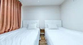 Sky Hill Hotel - Image 4