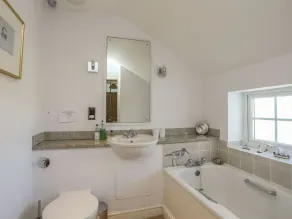 Warren Farmhouse - Image 3