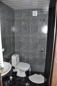 Central Hotel - Image 3
