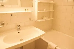 Landhaus Maria Hotel Garni - Image 4