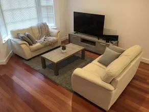 Luxury Townhouse in chic North Adelaide - Image 2
