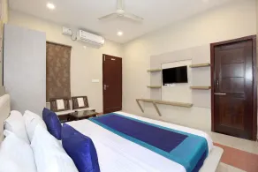 OYO 10070 Hotel Satkar Regency - Image 2