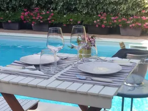 Exquisito apartamento con piscina privada, terraza y jardín | Vistas a la piscina - Image 5