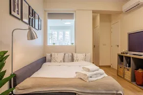 Modern 2 Bed Apt 10min From Las Ventas - Image 4