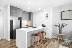Olympic Park 2bed 2bath+parking Nop002-1 - Image 3
