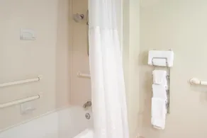 Key Bridge Marriott - Image 3