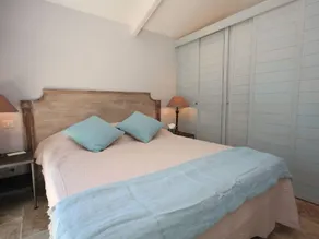 Holiday Home With Exceptional Views of the Luberon - Image 2