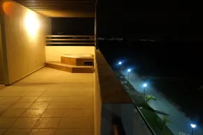 Acapulco Diamond Zone Residential With Jacuzzi in Private Roof Garden - Image 4