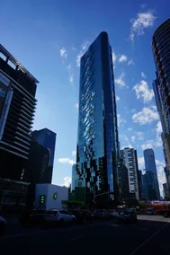 Prime location in Southbank - Shadow Play Apartment - Image 2