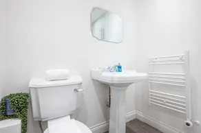 North 18 Apartments - Image 5