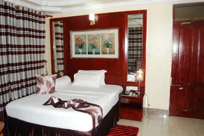 Don Suite Hotel - Image 2