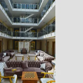 Shining Apart Otel - Image 2
