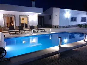 Impeccable 6-bed Villa - Image 2