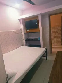 SPOT ON 65404 Sri Krish Guest House - Image 3