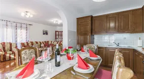 Beautiful Apartment In Pula With Wifi - Image 3