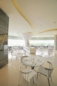 Ozone Hotel Pantai Indah Kapuk - Image 5
