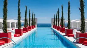Front Row Penthouse Apartment on Carvajal Beach - Image 4