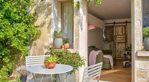 Amman Studio avec terrasse au cœur du village impressionniste - Image 2