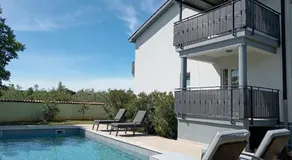 Apolo Apartments - Pool & Garden Retreat - Image 2