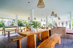 Agung Wiwin Homestay & Restaurant - Image 4