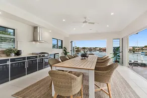 Amazing Canal House with Private Jetty, Gym & Pool - Image 5