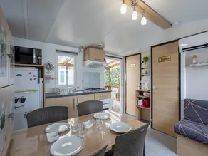 Mobile Home - Sleeps 4 - Parking - Family Pools - Image 4