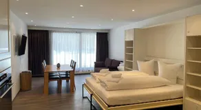 Apartment with Pool, Sauna & Gym - Image 2