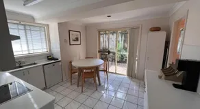 3 Bedroom Town house near Gosford CBD Sleeps 6 plus - Image 2