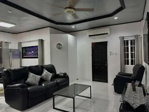 Holloway Hideaway - Image 2