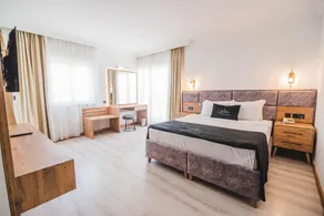 UPTOWN Buyuk Anadolu Girne - Image 2