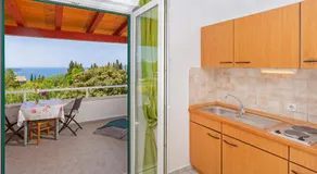 Sunny House Free Parking - Image 3