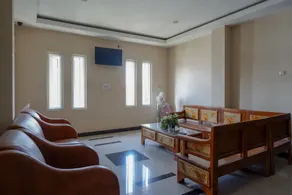 RedDoorz at Jalan Emmy Saelan Palu - Image 2