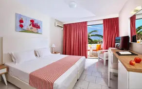 Zephyros Beach Boutique Hotel - Image 2