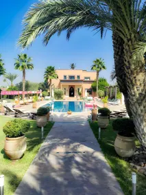 La Villa Des Golfs & PinkCactus - Image 3