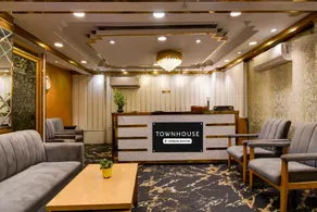 Townhouse Parkstreet Formerly Hotel Royal Garden - Image 2