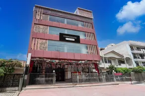 Hotel O Fort Inn - Image 4