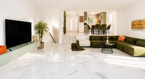 Spacious 4BR & 1LR Villa for Families & Groups - Image 2