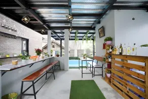 5 to 10 bedrooms houses - Image 4