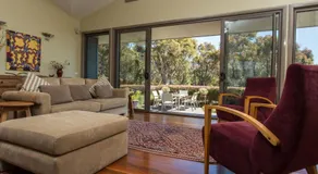Tura Beachhouse in Dolphin Cove - Image 2