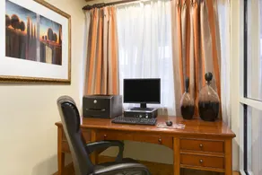 Willow Inn Suites Rochester - Image 5