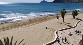 Primera Linea de Playa con Garaje - Image 4