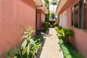 Sapphire Hotel - Image 5