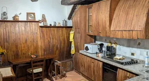 Casa in Borgo Medievale in Toscana - Image 2