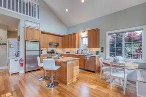 Sunny Backyard, Fireplace, Coastal Access in Peaceful Neighborhood Near Shopping - Image 2