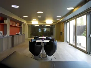 D-Hotel - Image 5