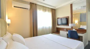 Vistamar Aparthotel - Image 2